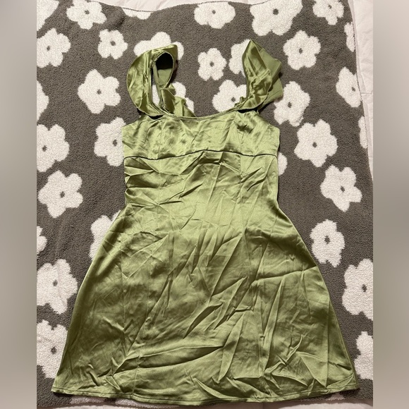 Princess Polly Green Mini - Picture 2 of 3